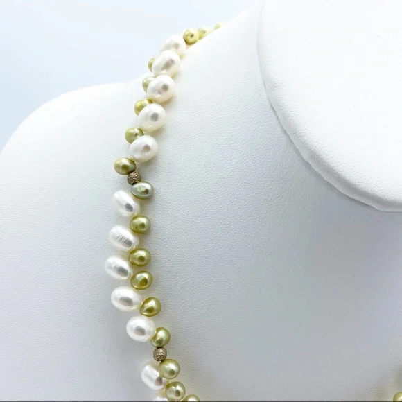 Vintage Light Green Pearls & White Pearls Sterling Silver Clasp Collar Necklace - Picture 7 of 13
